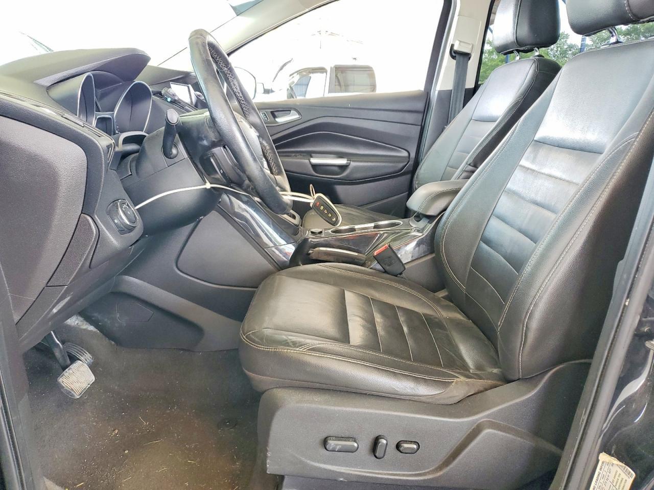 2014 Ford Escape Titanium - zdjęcie 7
