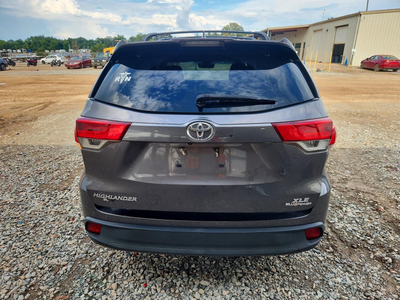 2019 Toyota Highlander Xle - zdjęcie 6