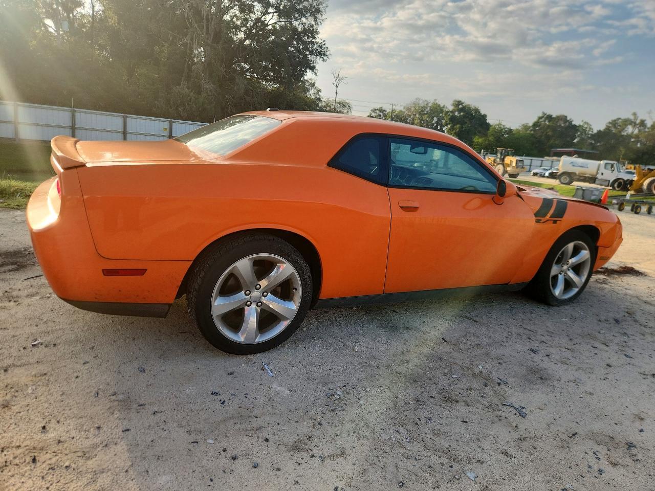 2014 Dodge Challenger R/T - zdjęcie 3