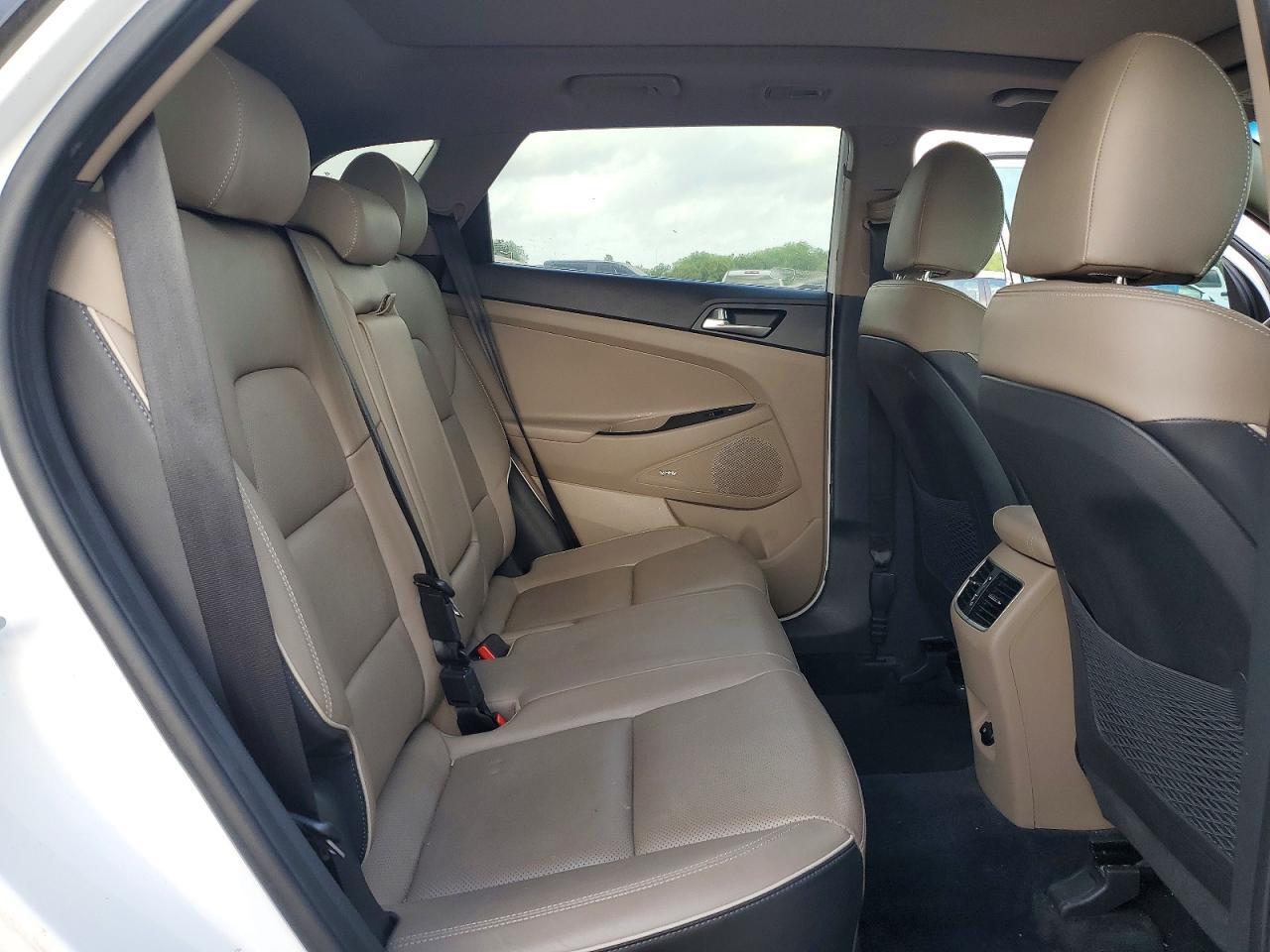 2021 Hyundai Tucson Ultimate - zdjęcie 10
