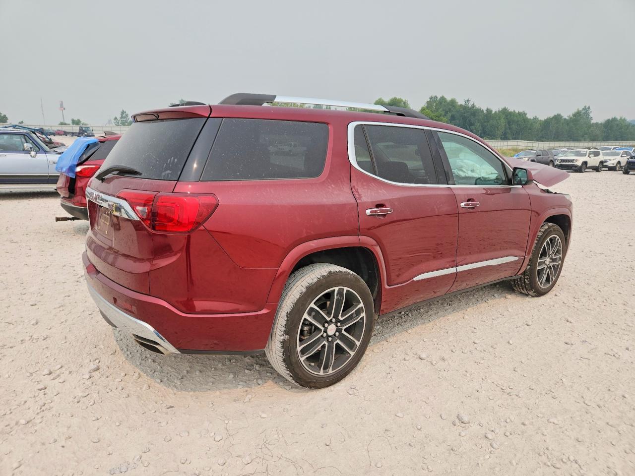 2017 GMC Acadia Denali - zdjęcie 3