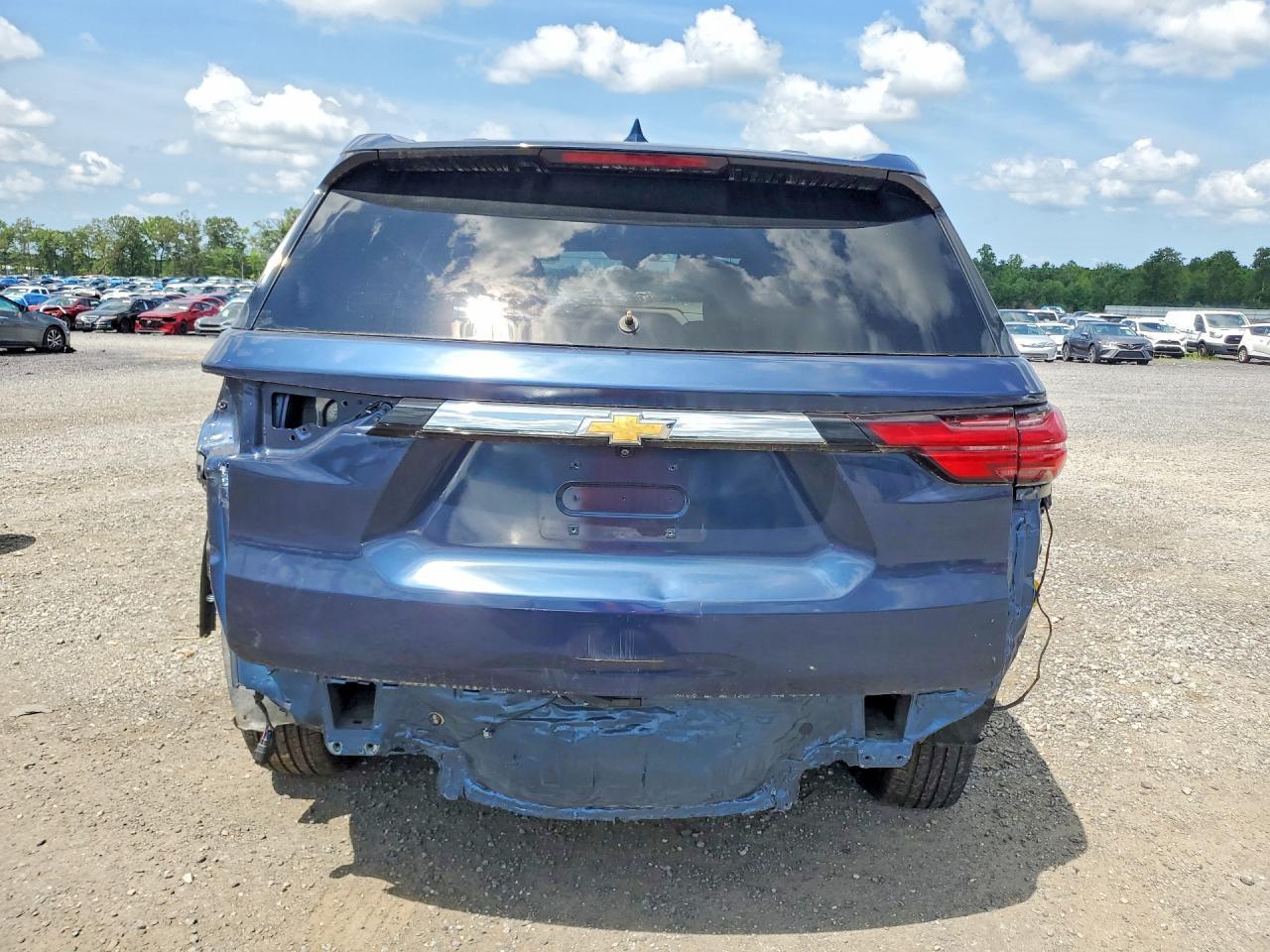 2022 Chevrolet Traverse Ls - zdjęcie 6