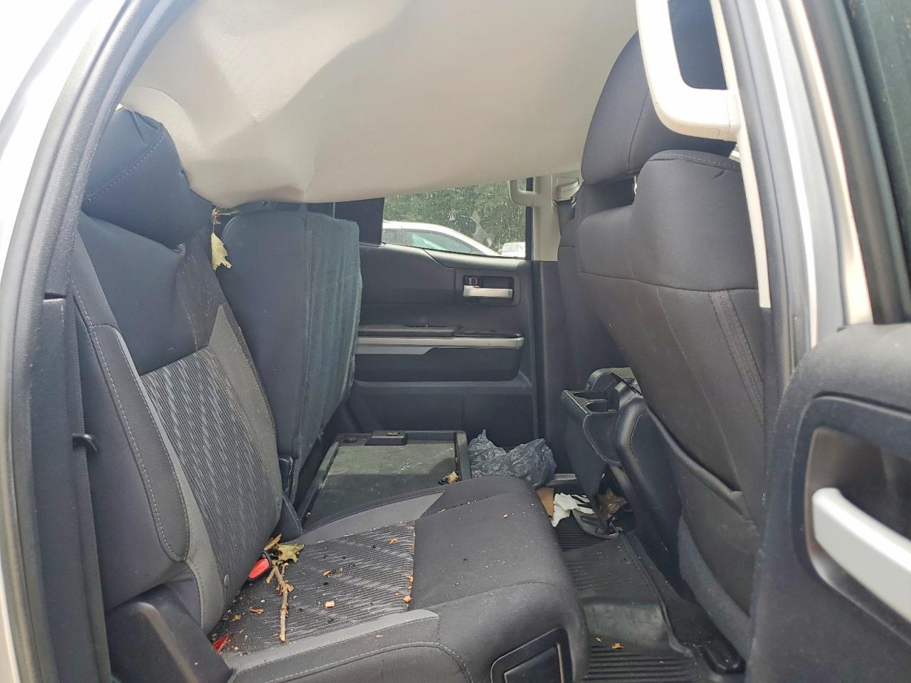 2018 Toyota Tundra Sr5 - zdjęcie 10