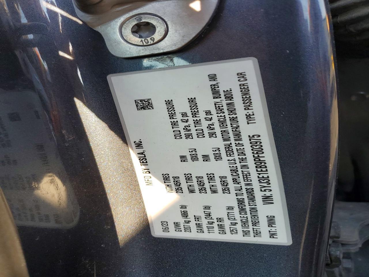 2023 Tesla Model 3 - zdjęcie 13
