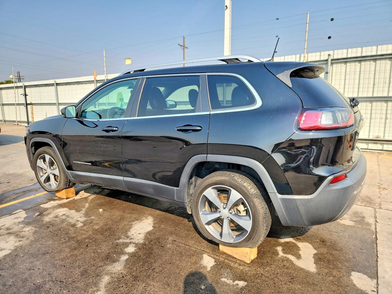 2019 Jeep Cherokee Limited - zdjęcie 2