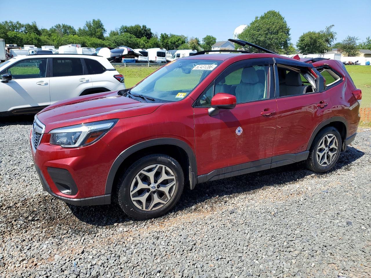 2021 Subaru Forester Premium - zdjęcie główne