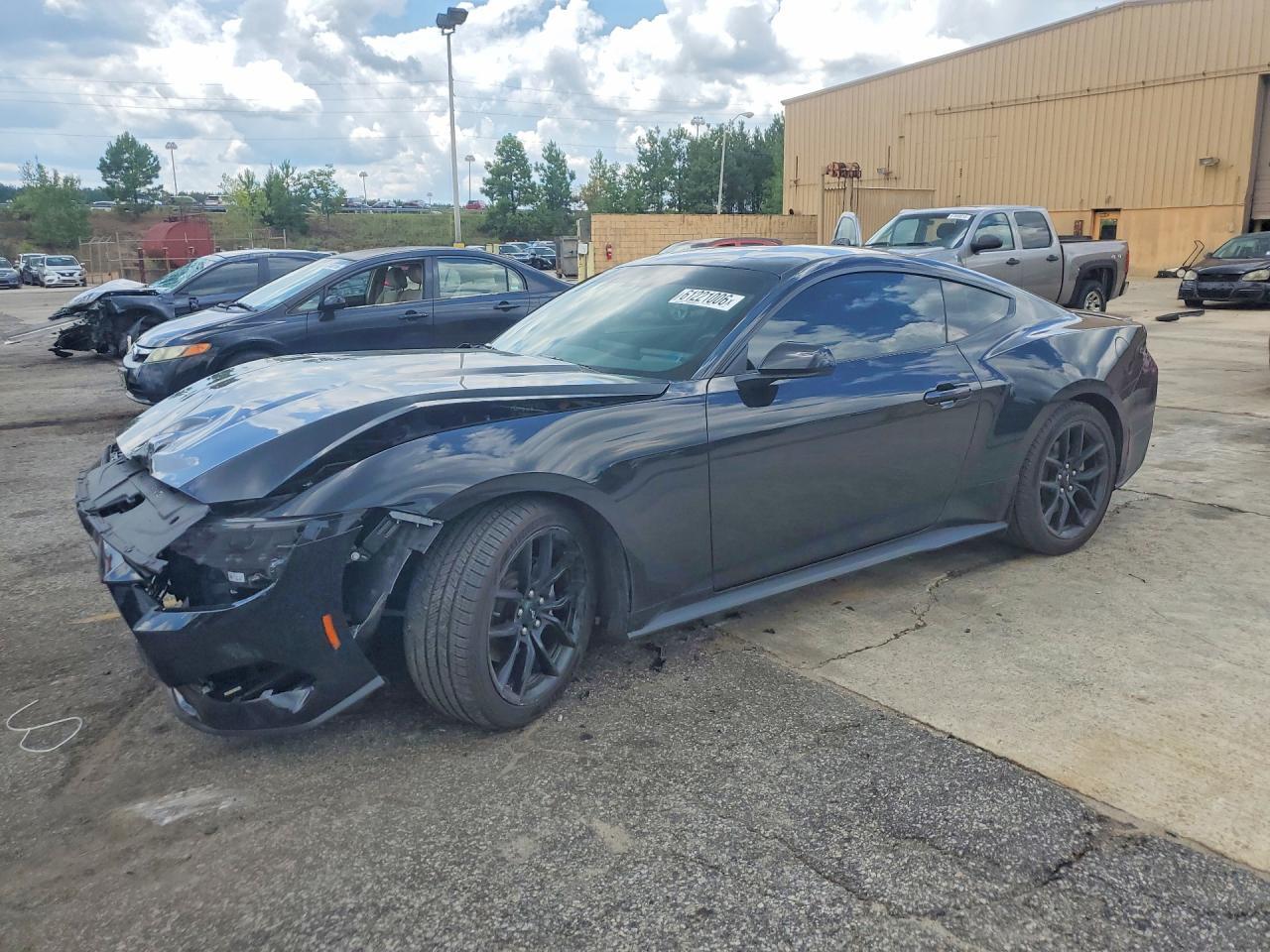 2025 Ford Mustang - zdjęcie główne