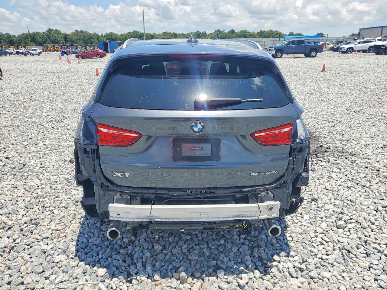 2020 BMW X1 Sdrive28I - zdjęcie 6