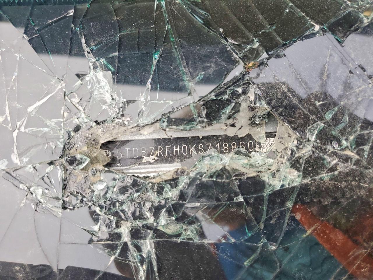 2019 Toyota Highlander Le - zdjęcie 12