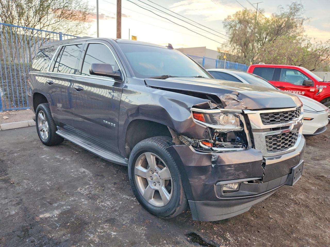 2017 Chev Tahoe C150 - zdjęcie 4