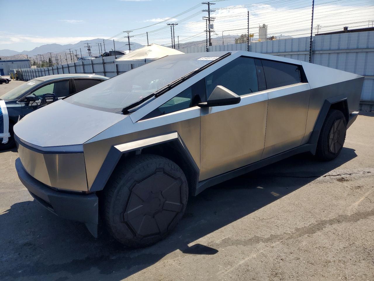2024 Tesla Cybertruck - zdjęcie główne