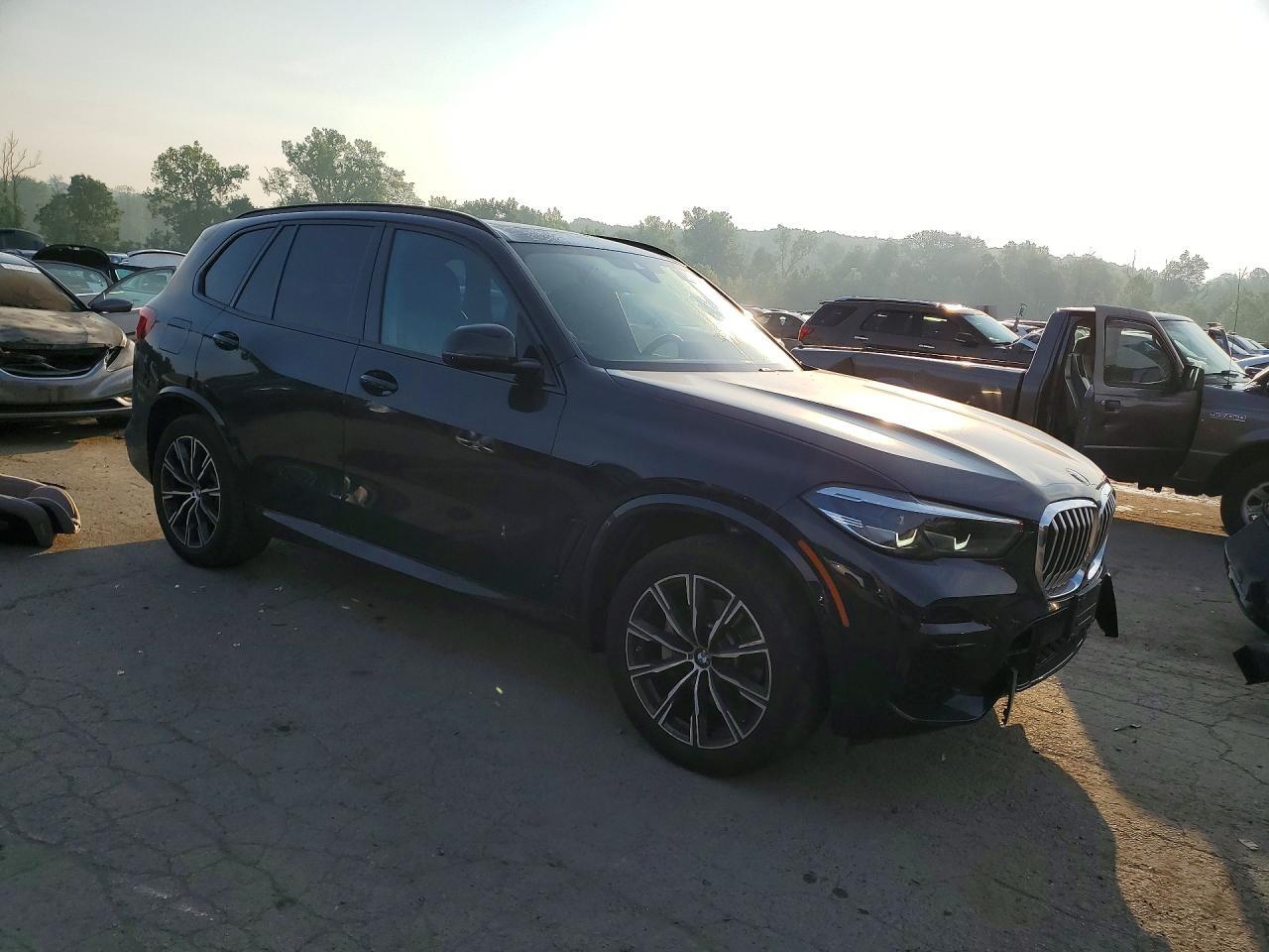 2022 BMW X5 xDrive40I - zdjęcie 4