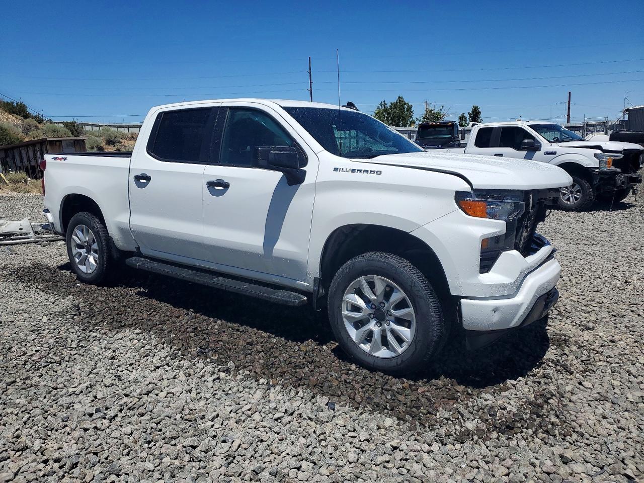 2024 Chevrolet Silverado K1500 Custom - zdjęcie 4