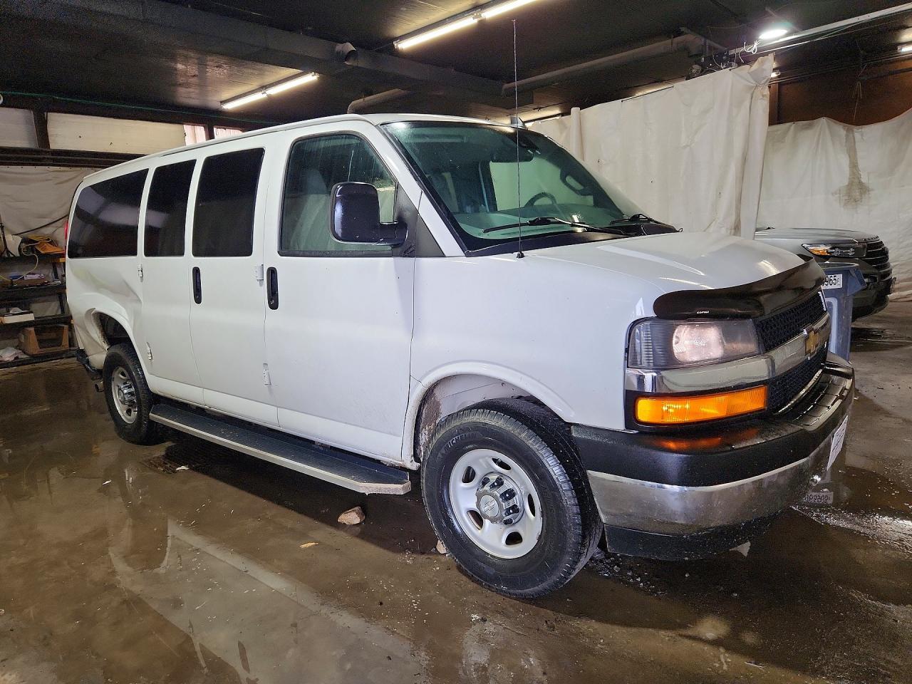 2020 Chevrolet Express G2500 Lt - zdjęcie 4