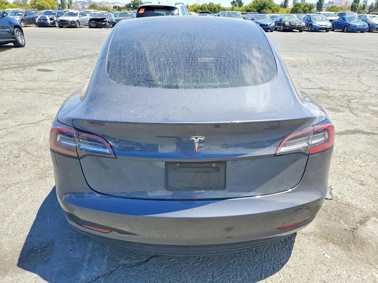 2020 Tesla Model 3 - zdjęcie 6