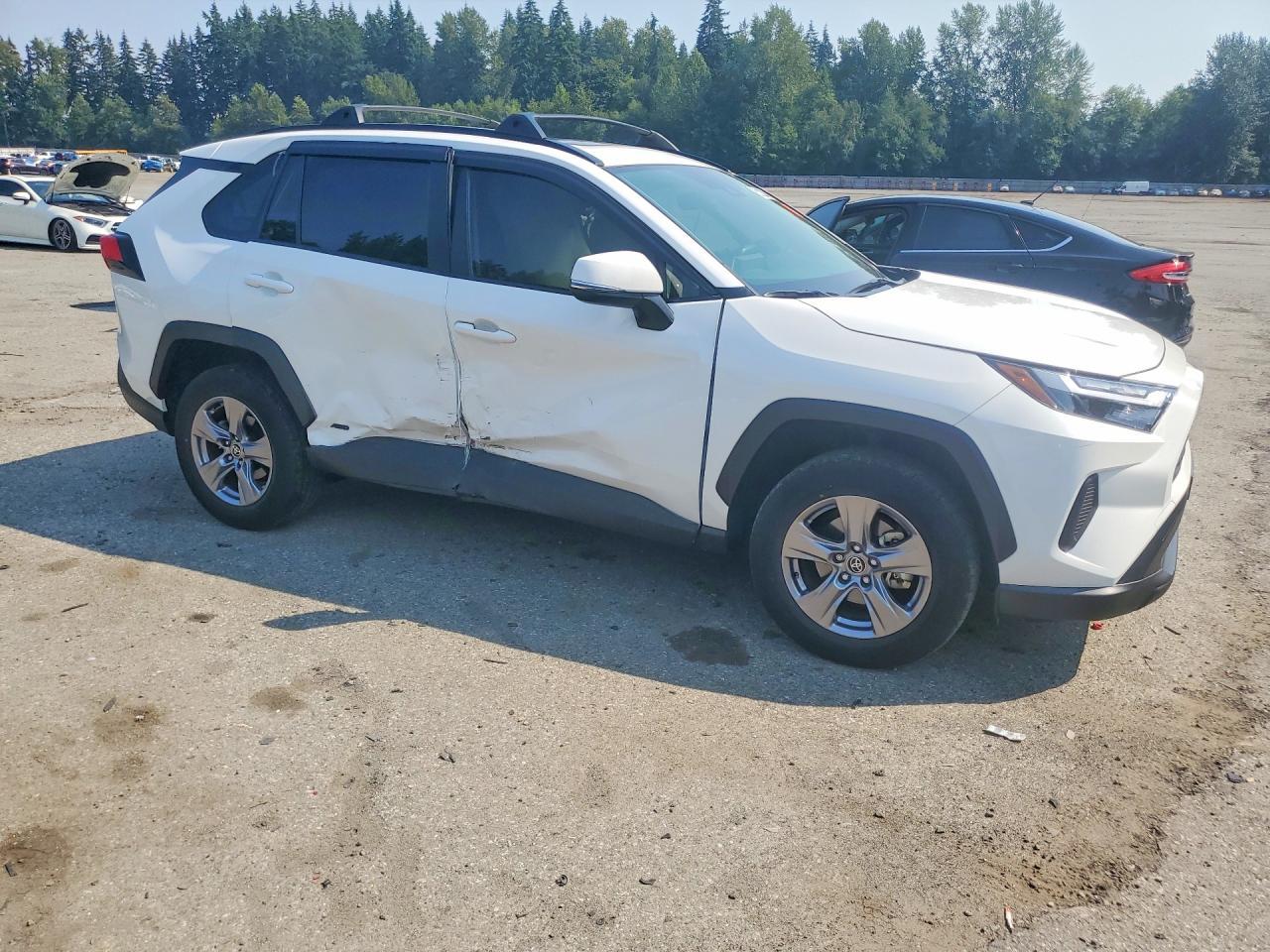 2025 Toyota Rav4 Hybrid Xle - zdjęcie 4