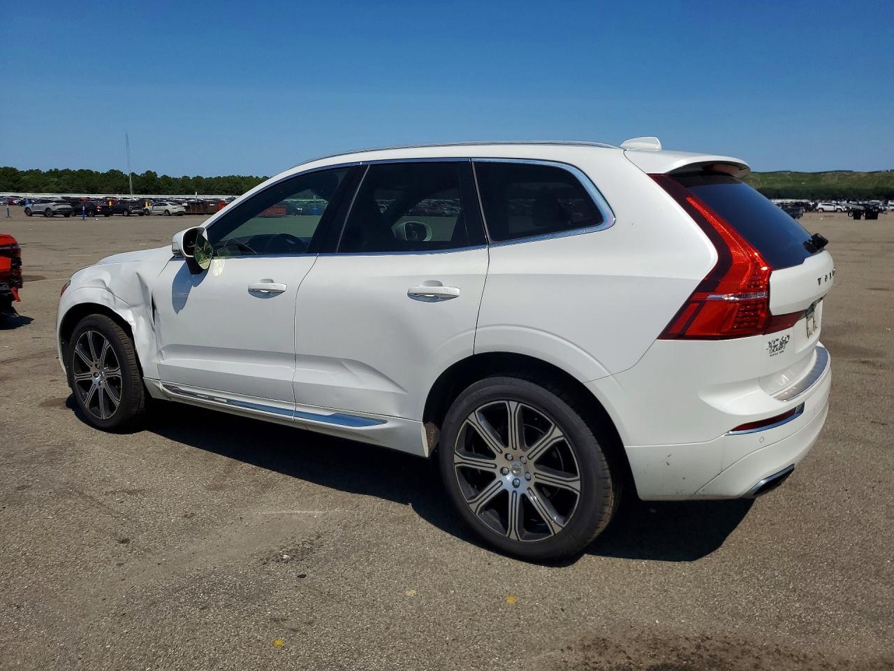 2021 Volvo Xc60 T5 Inscription - zdjęcie 2