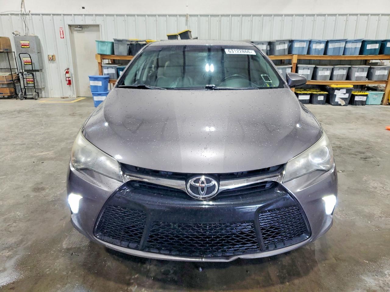 2016 Toyota Camry Se - zdjęcie 5