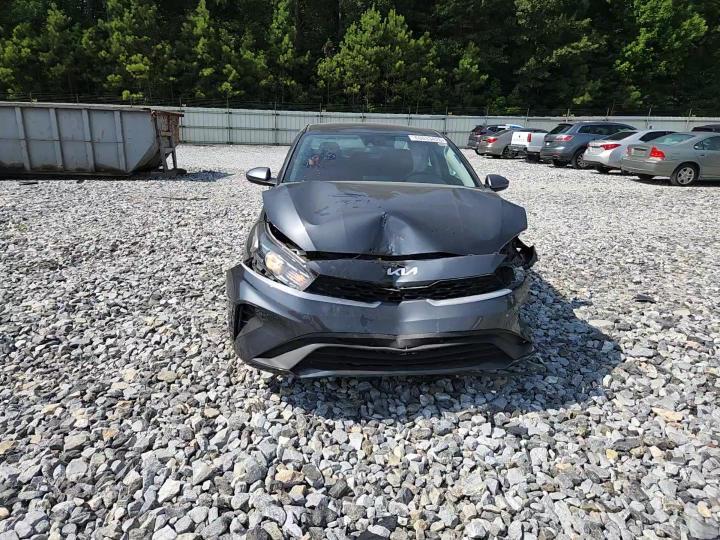 2024 Kia Forte Lxs - zdjęcie 13