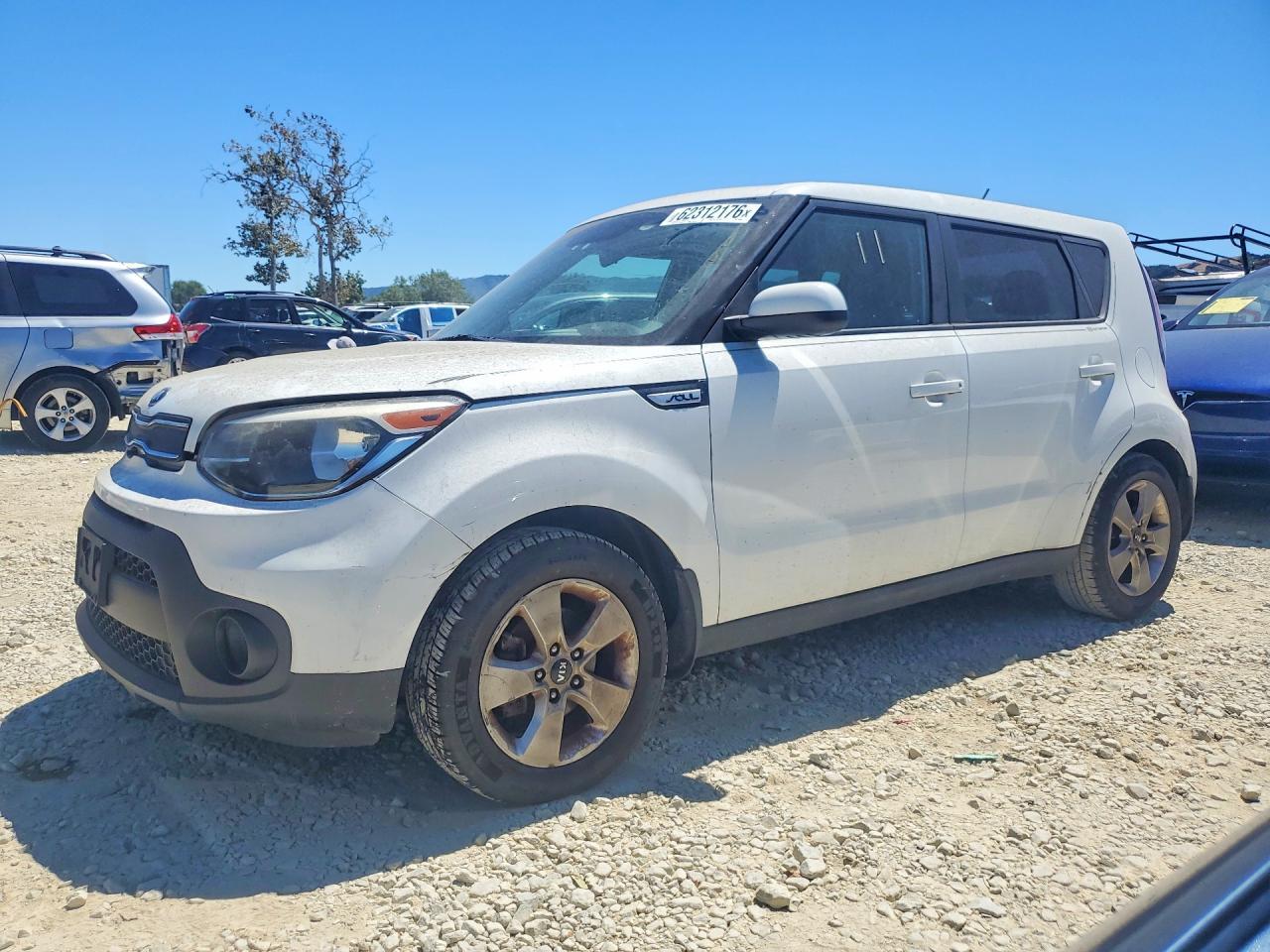 2017 Kia Soul Base - zdjęcie główne
