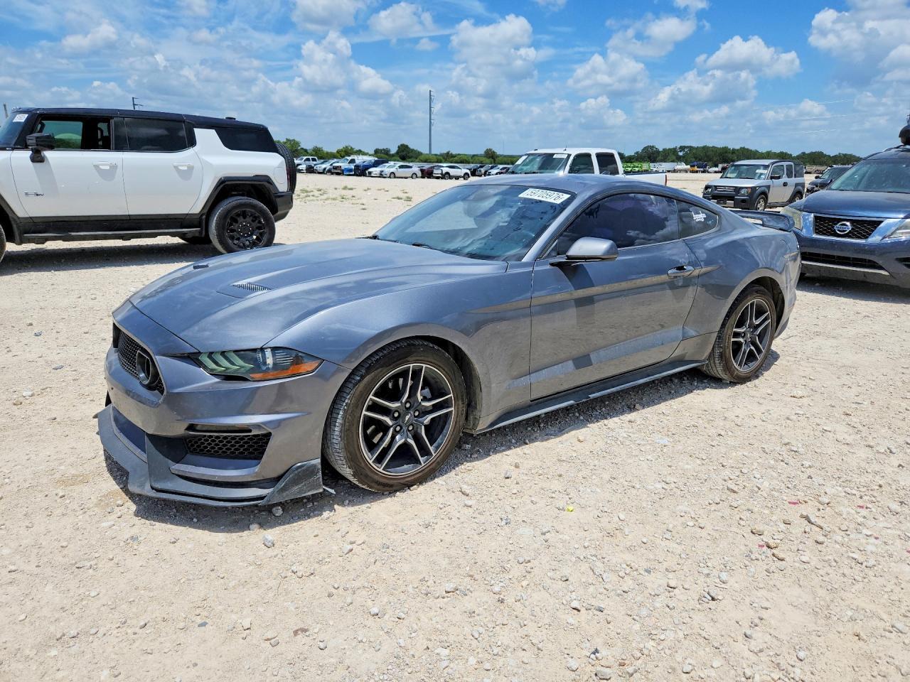 2021 Ford Mustang - zdjęcie główne