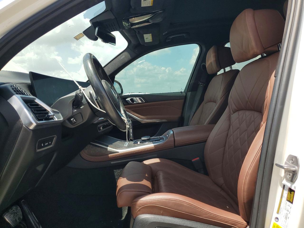 2024 BMW X7 xDrive40I - zdjęcie 7