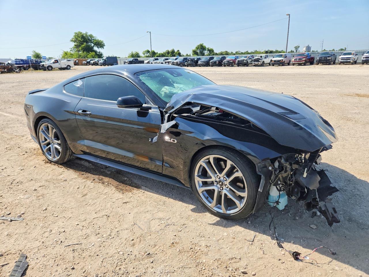 2020 Ford Mustang Gt - zdjęcie 4