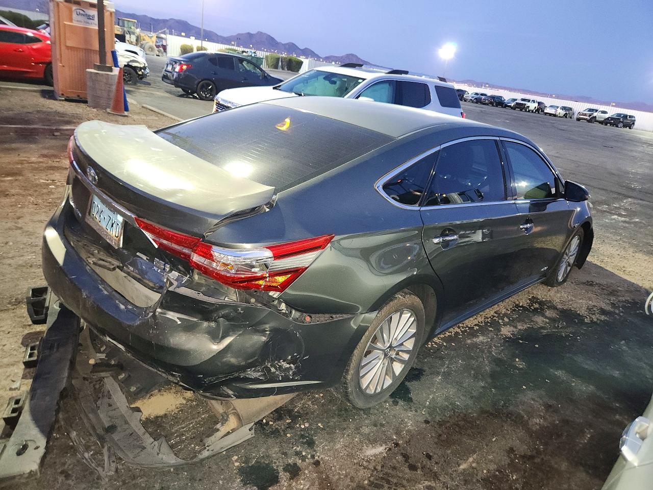 2013 Toyota Avalon Hybrid Xle Premium - zdjęcie 3