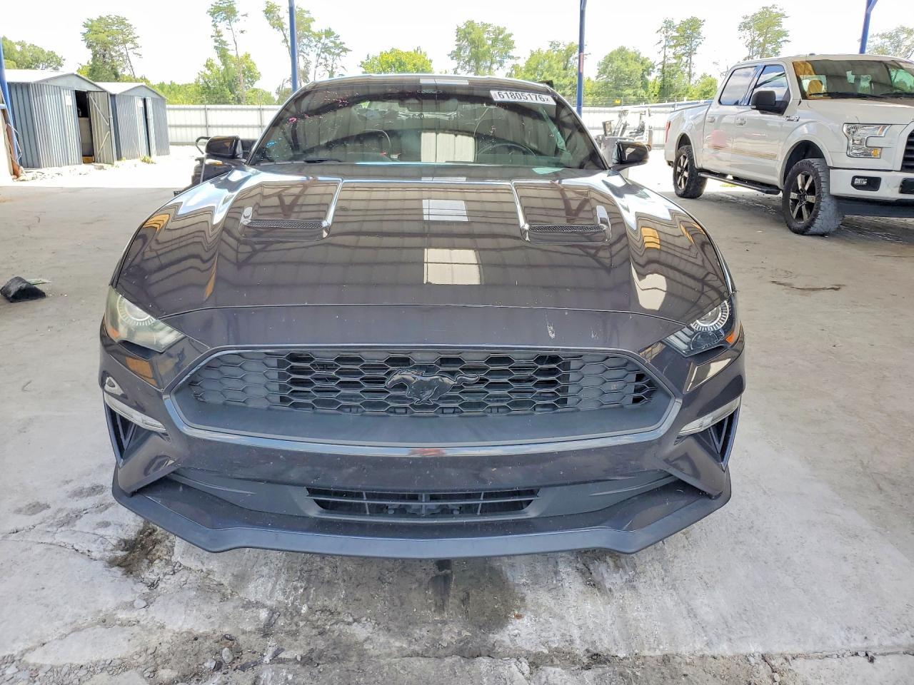 2023 Ford Mustang - zdjęcie 5