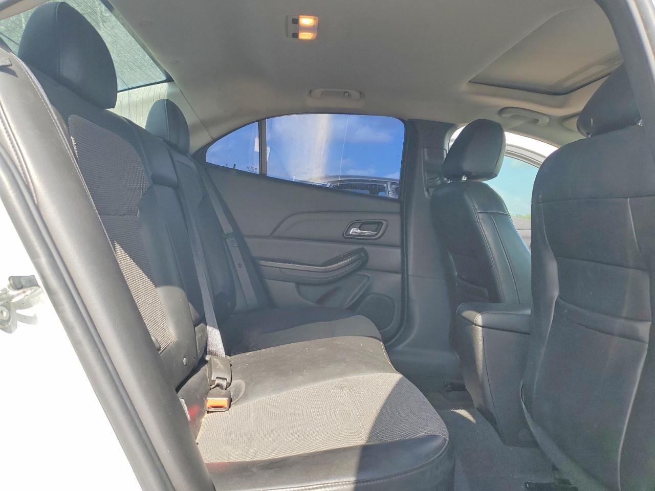 2015 Chevrolet Malibu 1Lt - zdjęcie 10