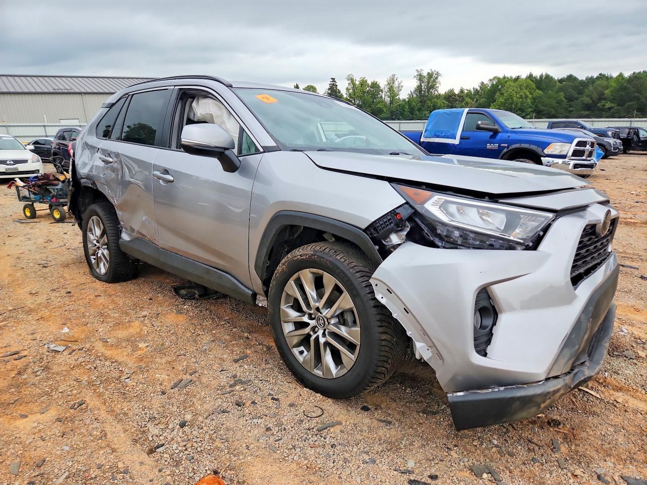 2020 Toyota Rav4 Xle Premium - zdjęcie 4