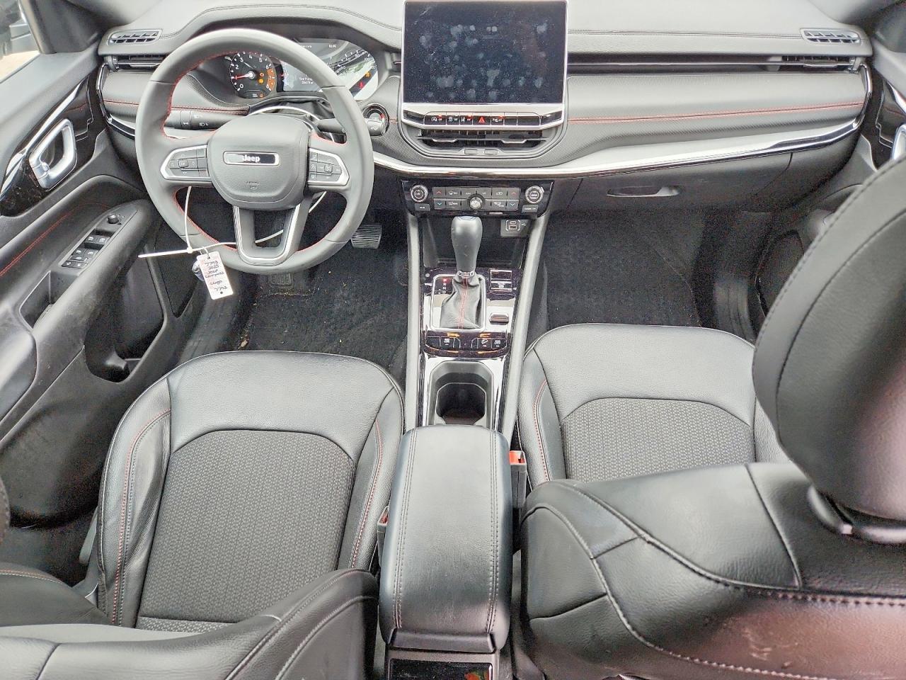 2025 Jeep Compass Trailhawk - zdjęcie 8
