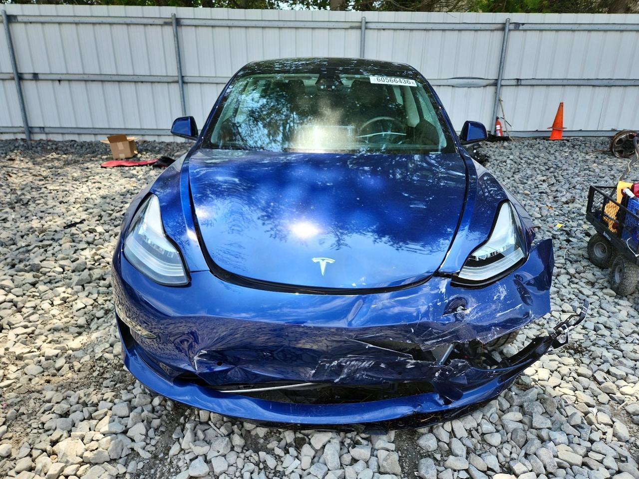2022 Tesla Model 3 - zdjęcie 5