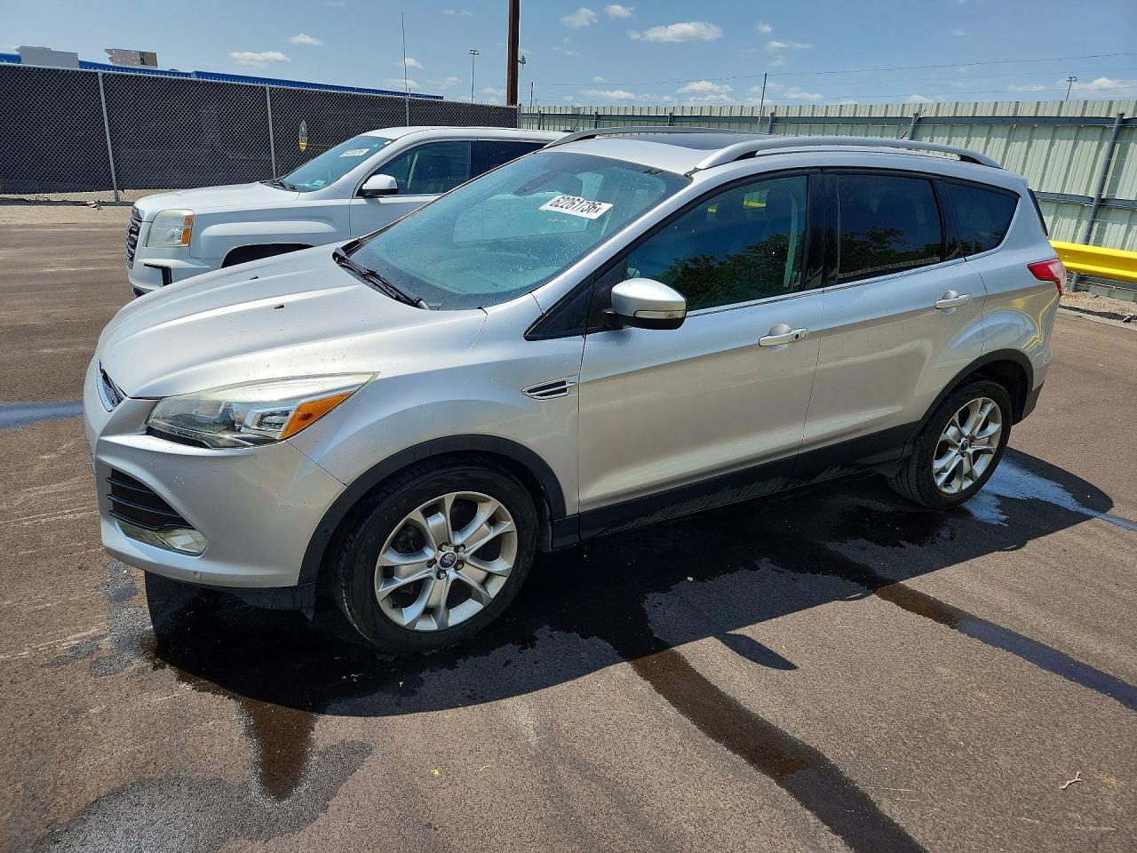 2014 Ford Escape Titanium - zdjęcie główne