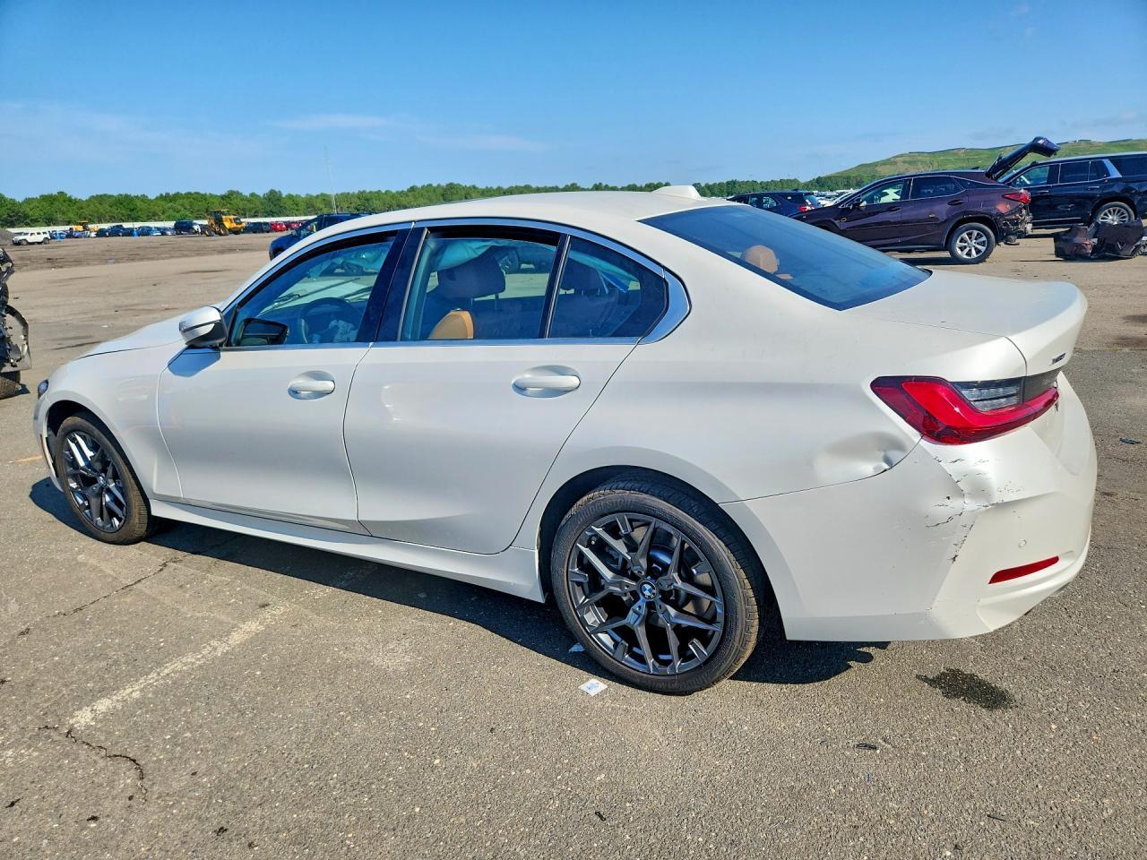2025 BMW 330Xi - zdjęcie 2