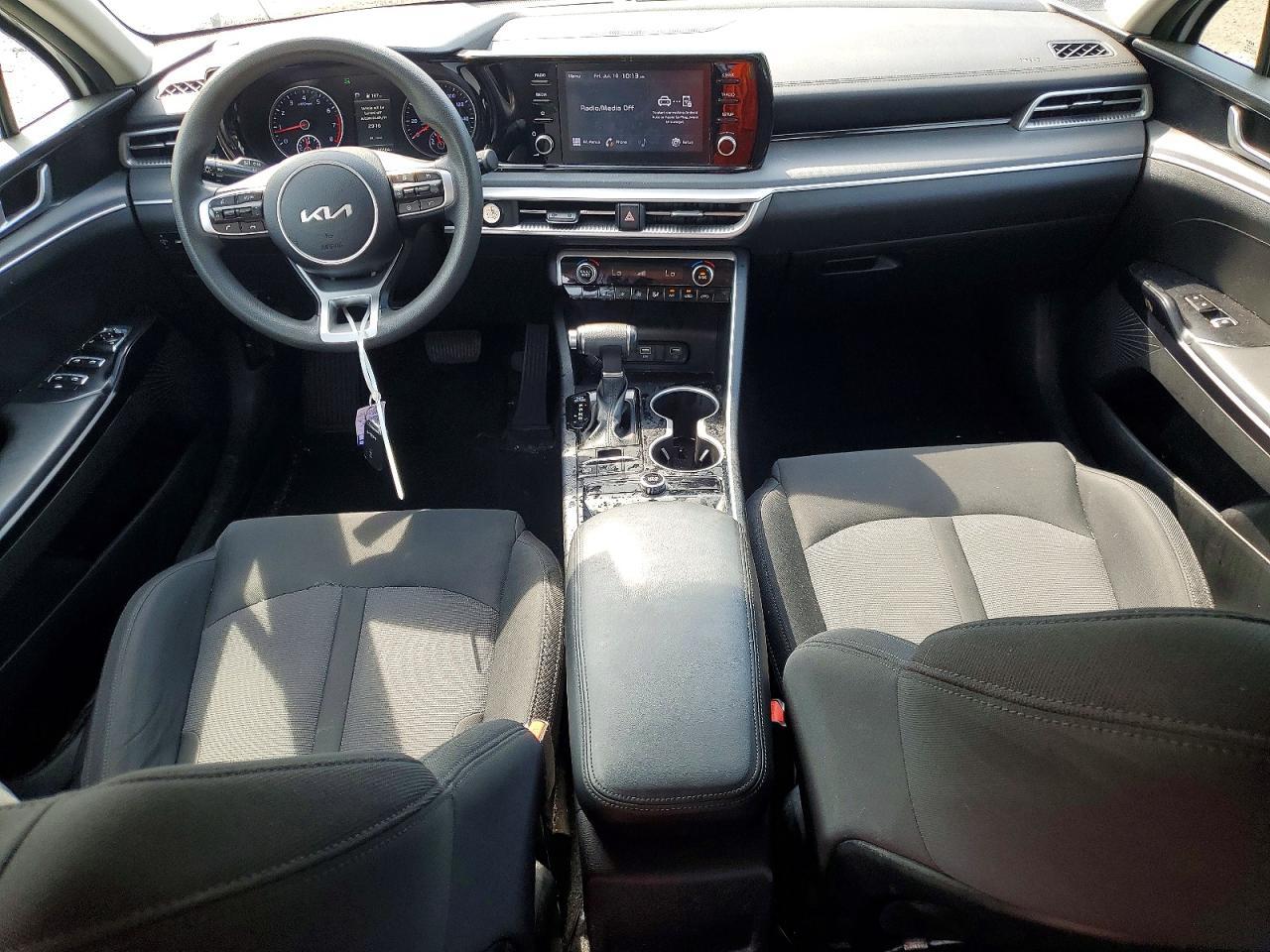 2022 Kia K5 - zdjęcie 8