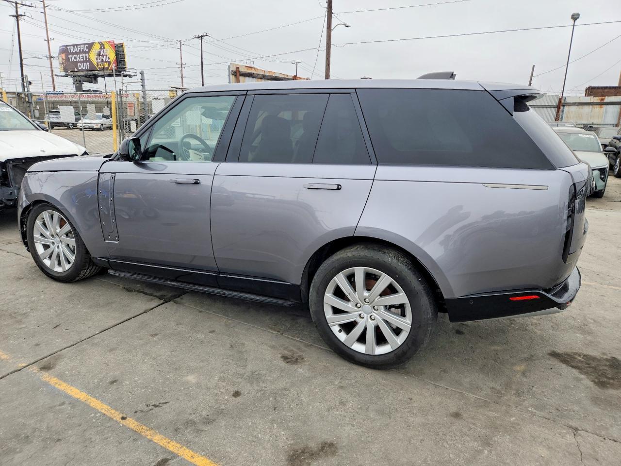 2023 Land Rover Range Rover Se - zdjęcie 2