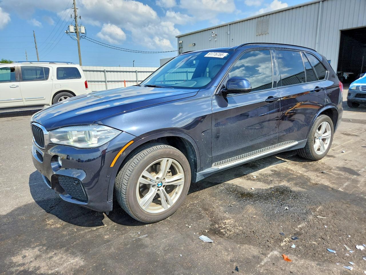 2015 BMW X5 xDrive35I - zdjęcie główne