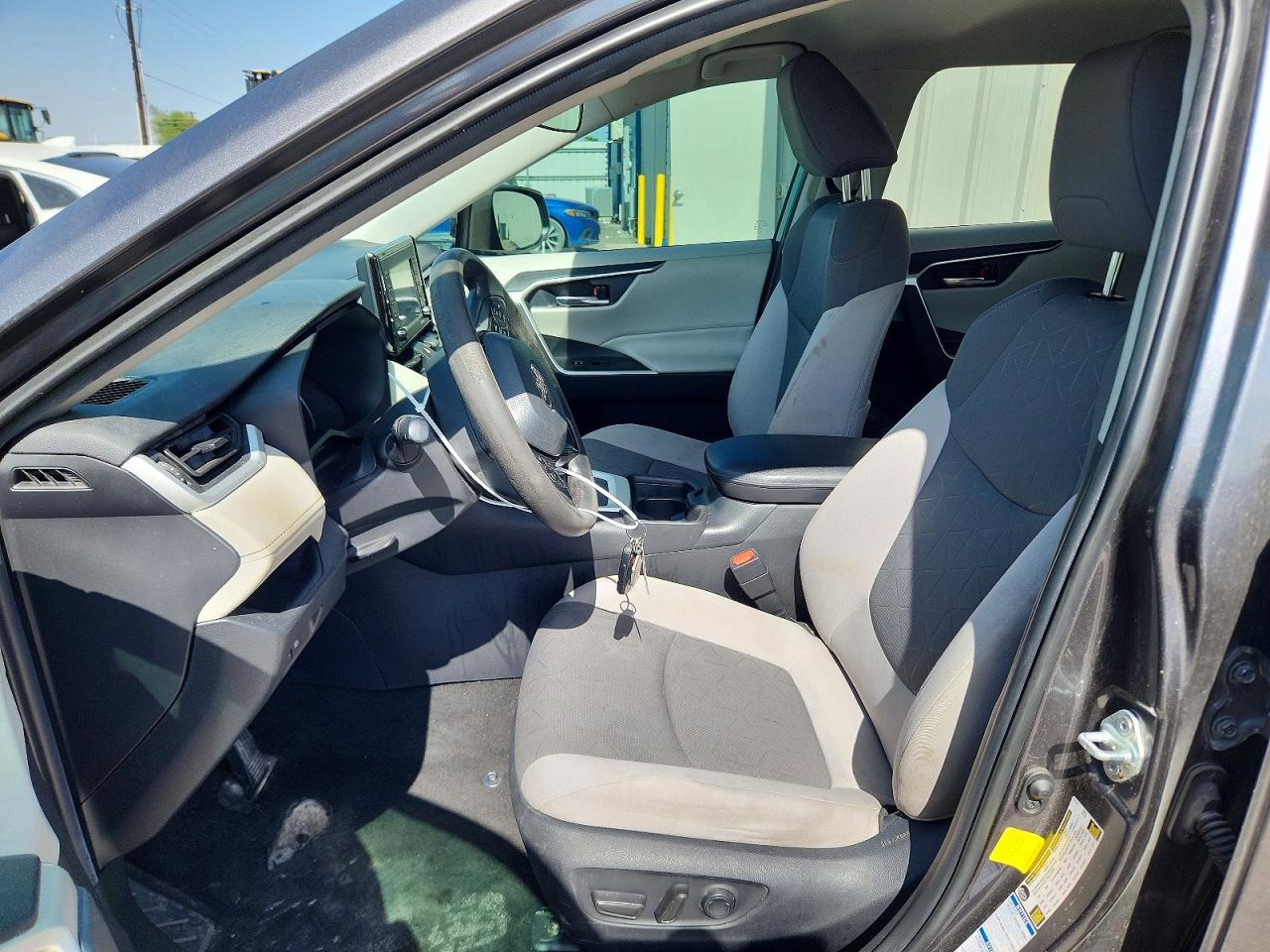 2021 Toyota Rav4 Xle - zdjęcie 7