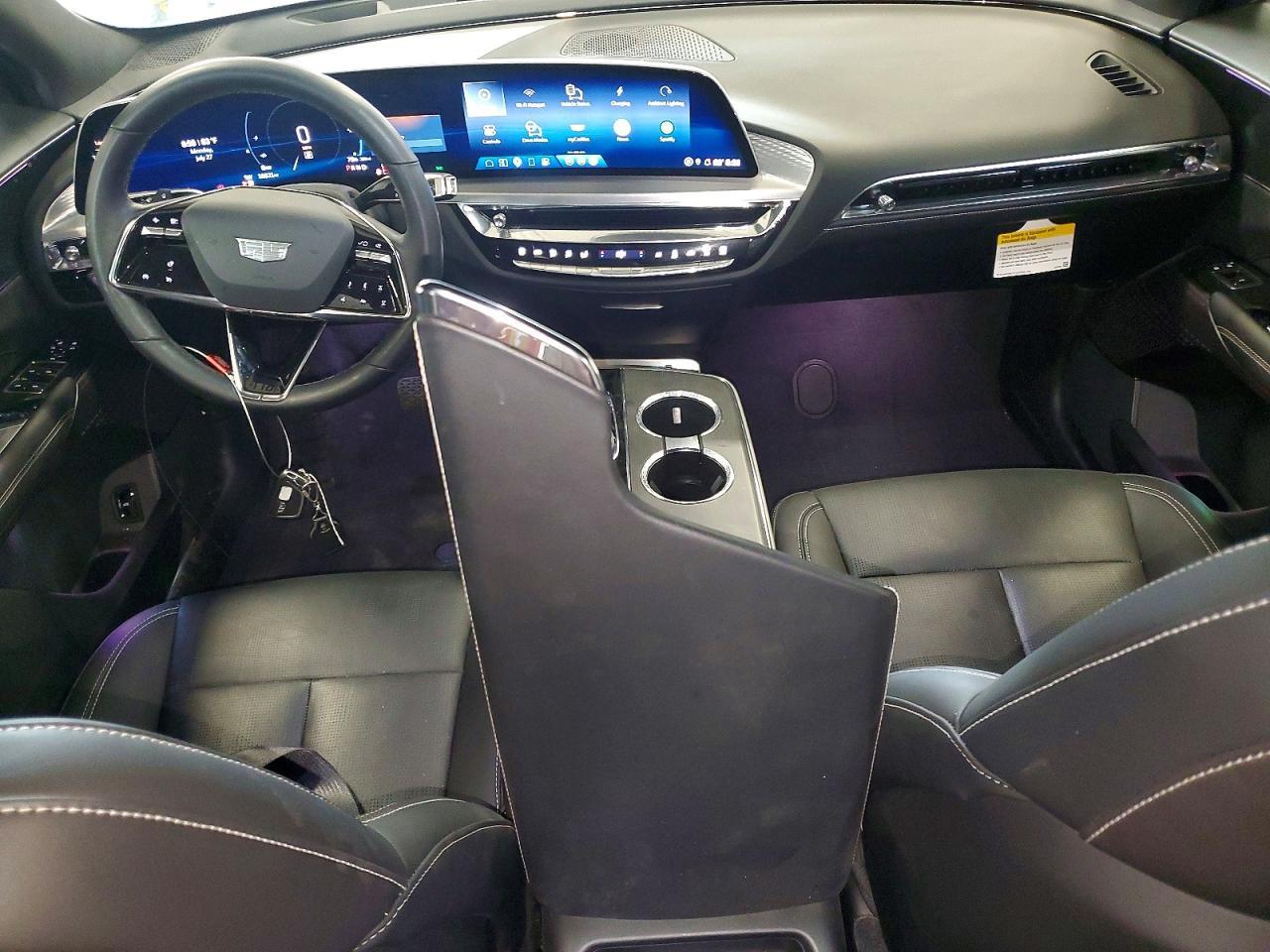 2024 Cadillac Lyriq Sport - zdjęcie 8