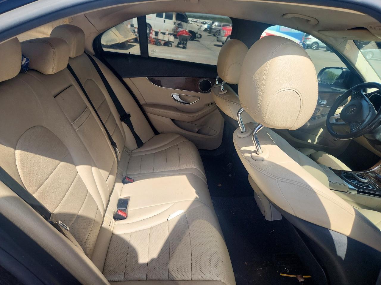 2017 Mercedes-Benz C 300 - zdjęcie 10