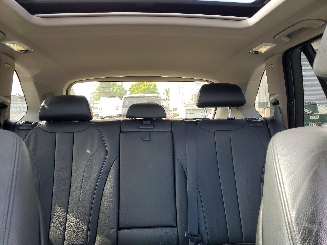 2016 BMW X5 xDrive35I - zdjęcie 10