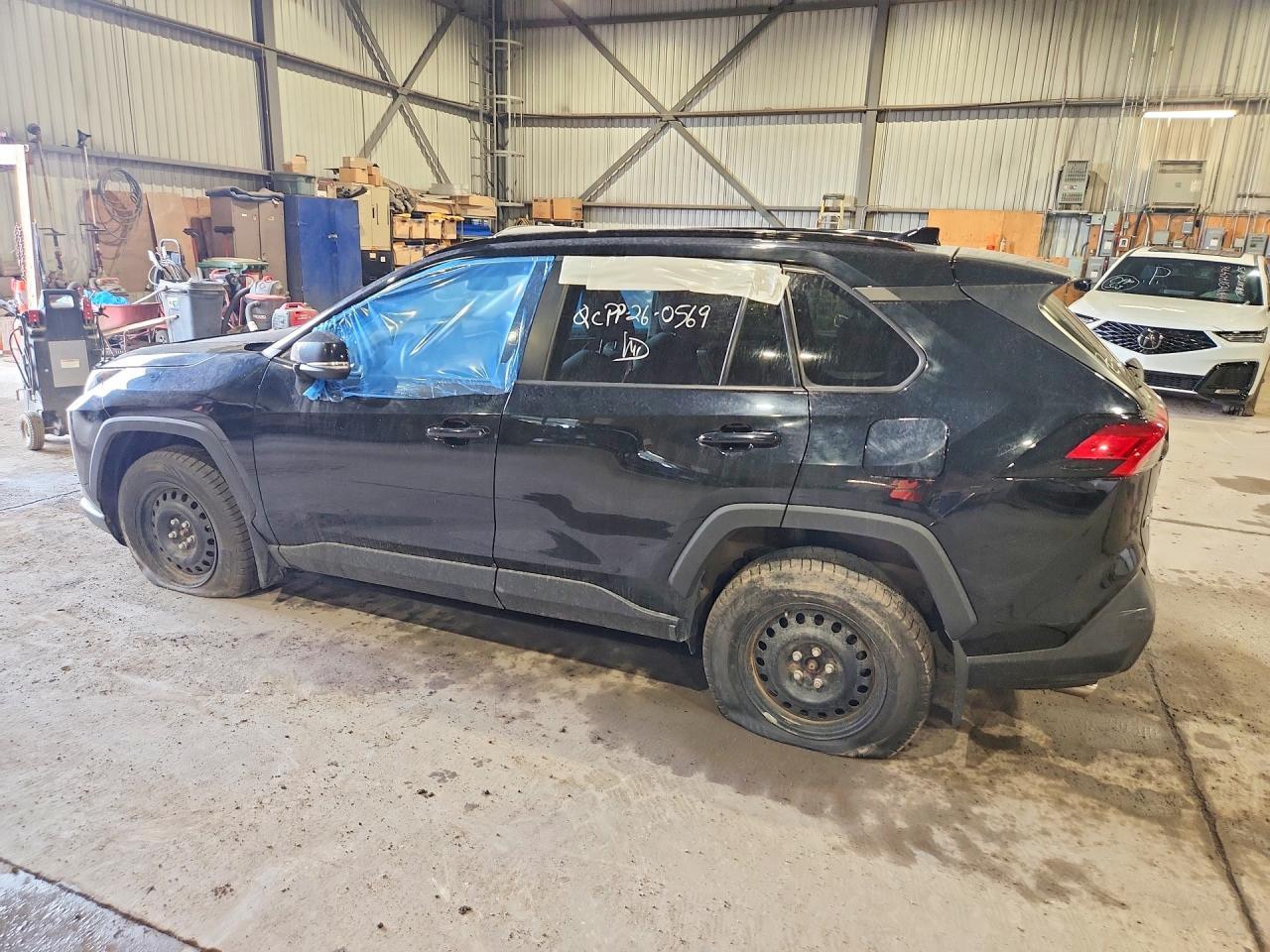 2019 Toyota Rav4 Le - zdjęcie 2