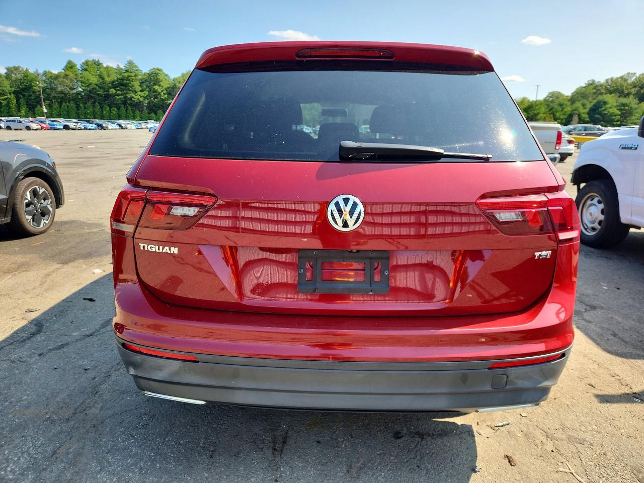 2018 Volkswagen Tiguan S - zdjęcie 6