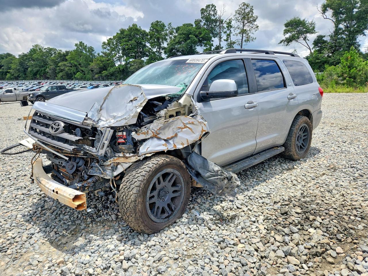 2017 Toyota Sequoia Sr5 - zdjęcie główne