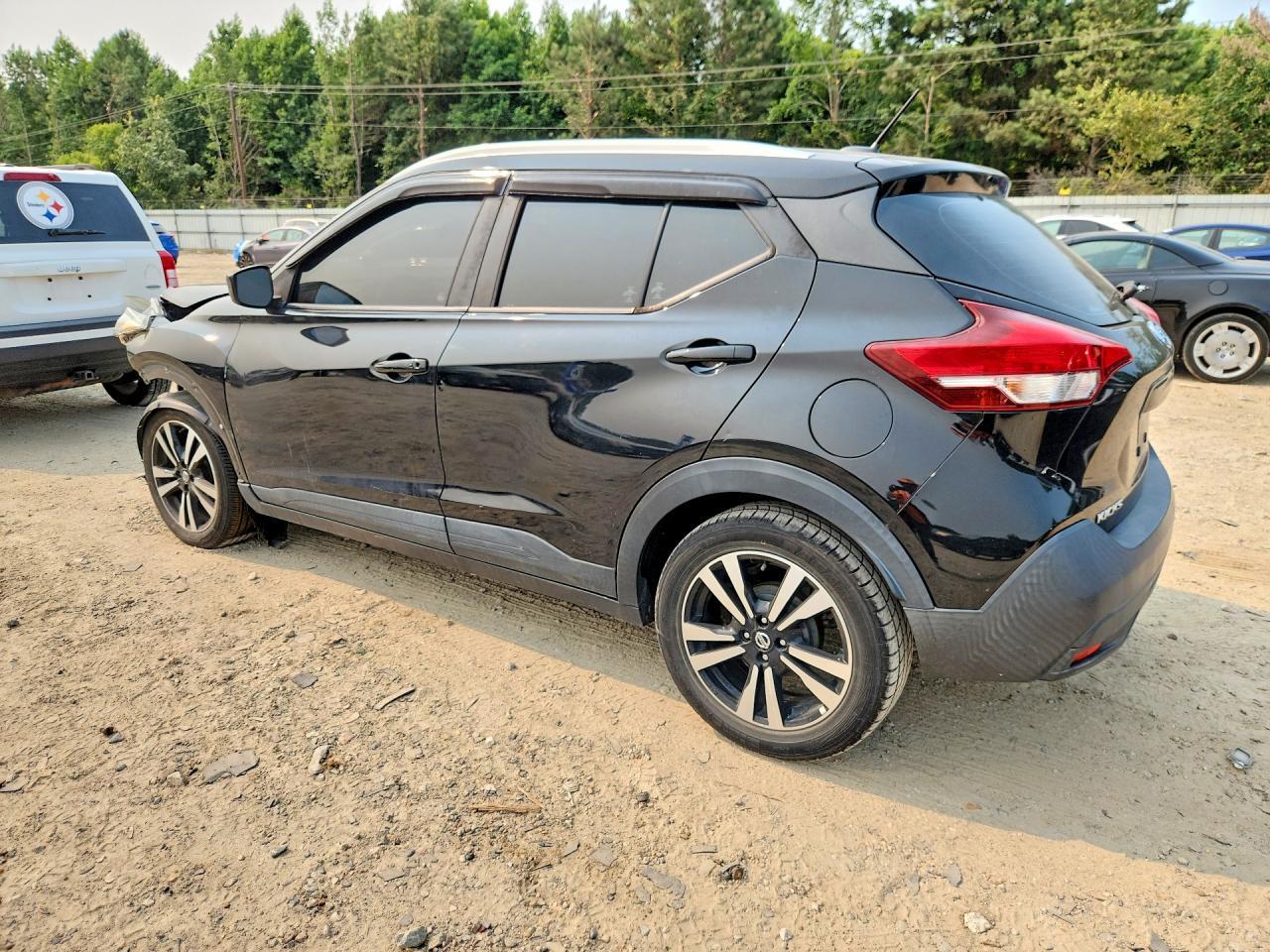 2019 Nissan Kicks Sv - zdjęcie 2