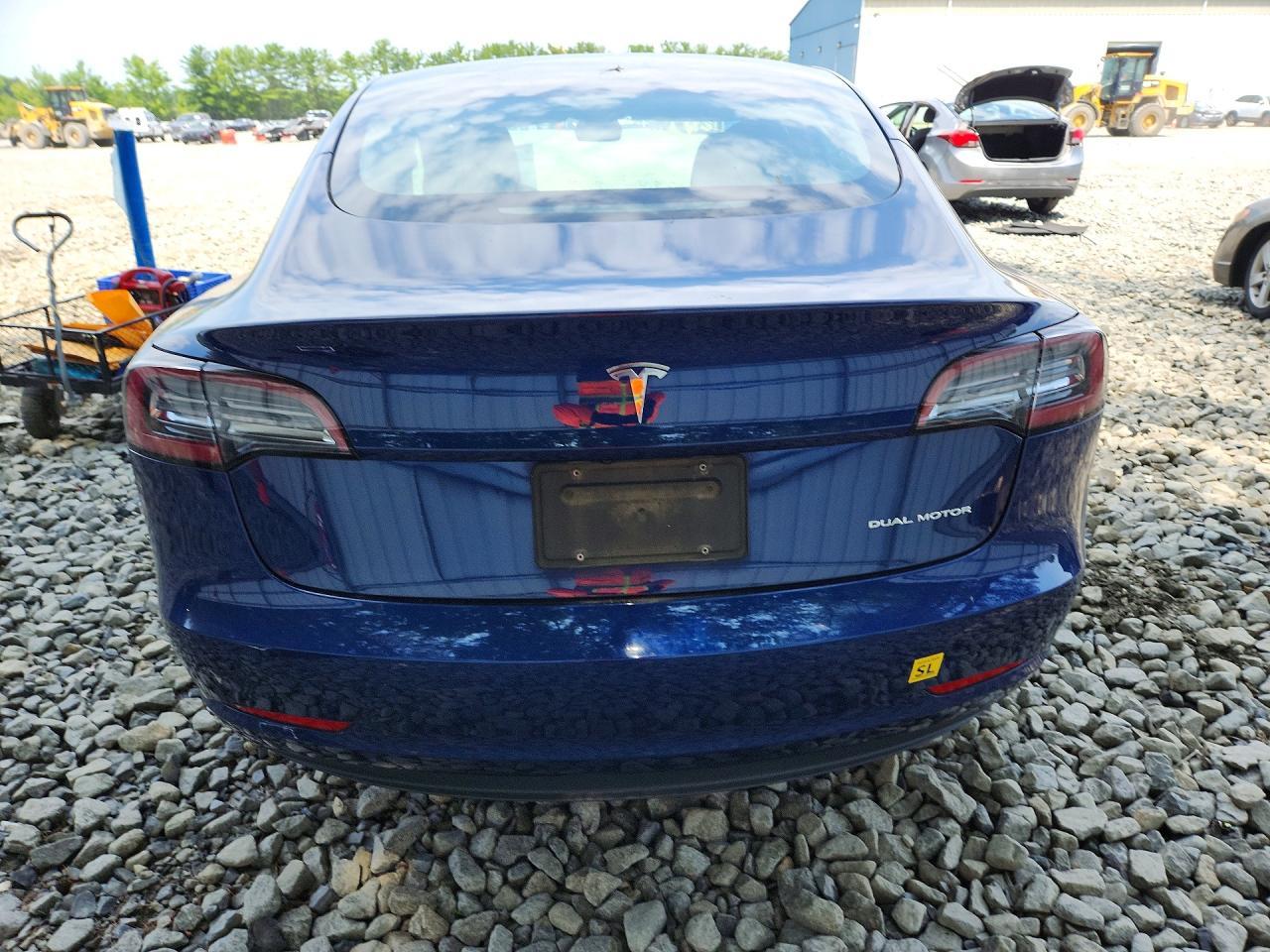 2022 Tesla Model 3 - zdjęcie 6