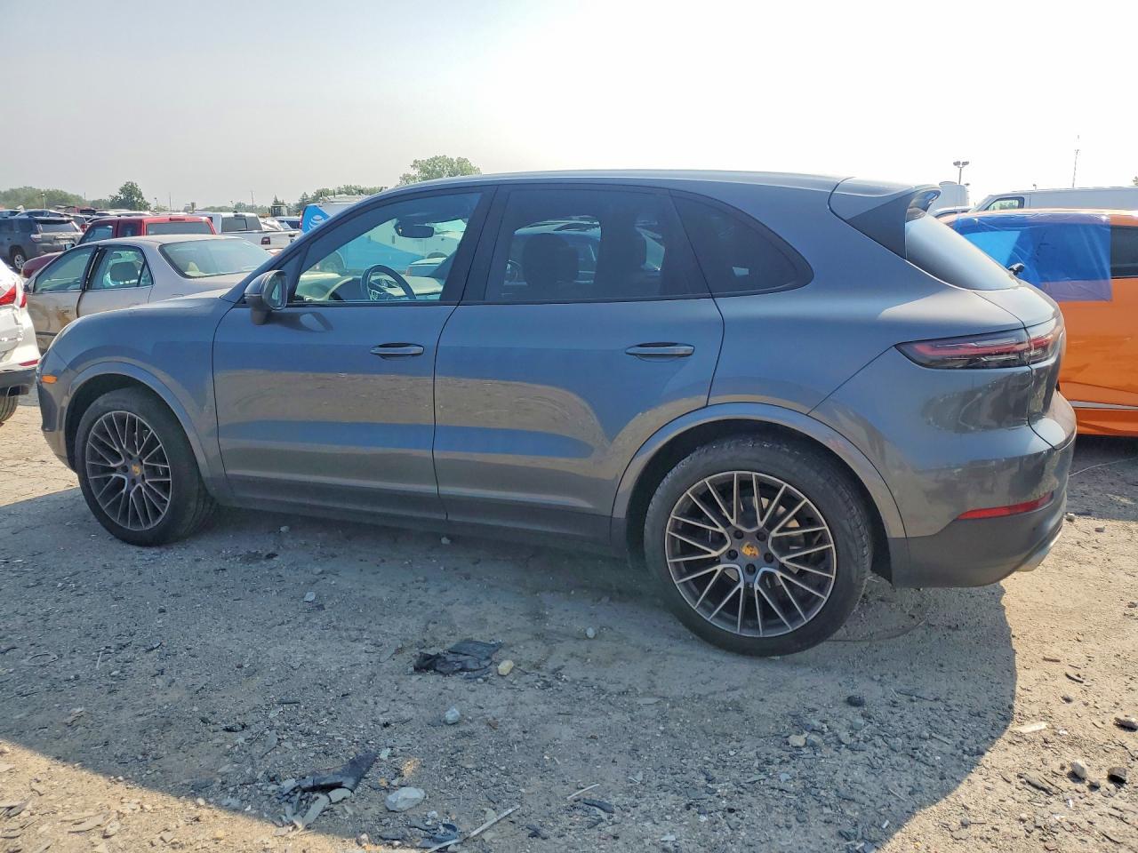 2020 Porsche Cayenne - zdjęcie 2