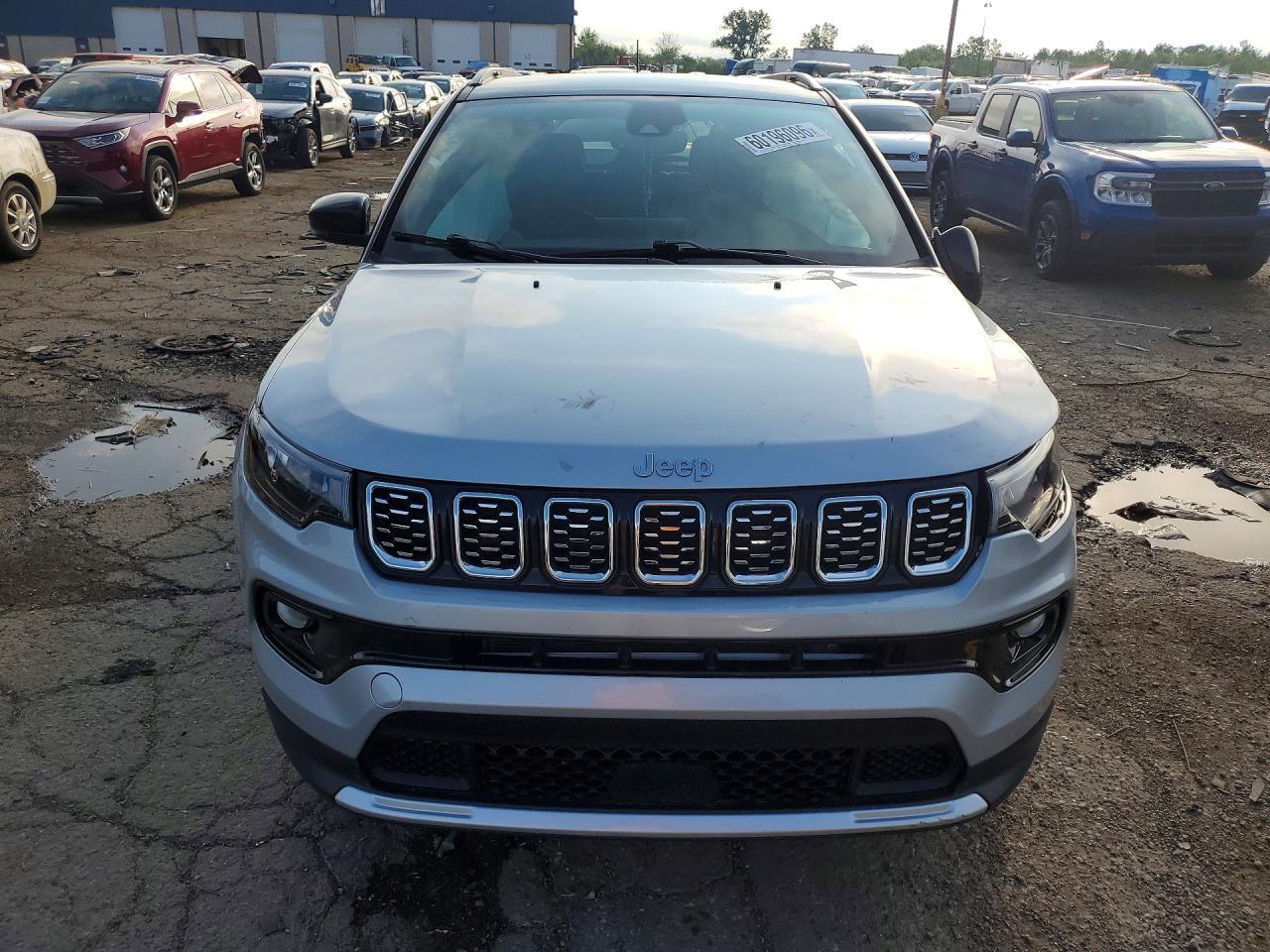 2025 Jeep Compass Limited - zdjęcie 5
