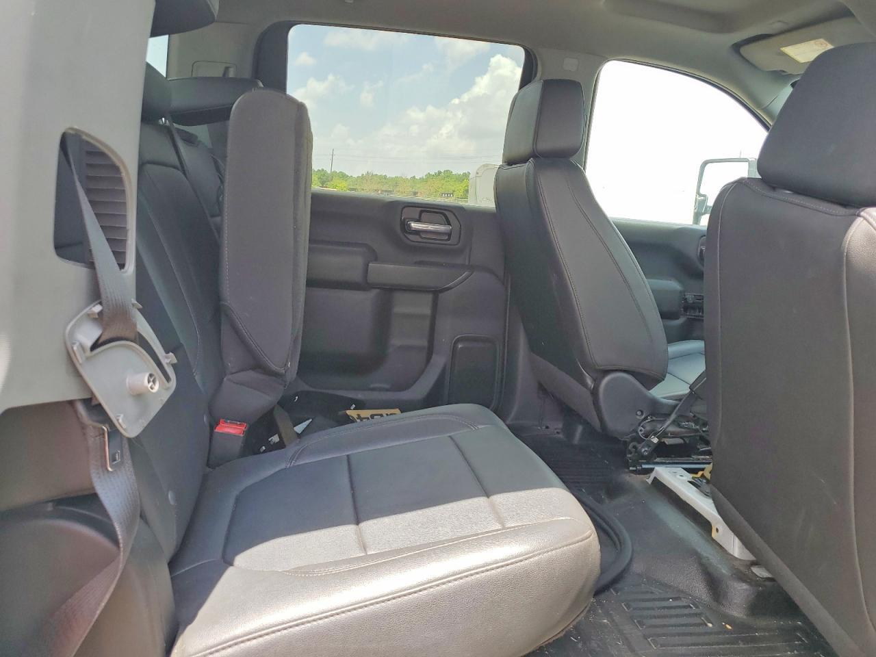 2021 Chevrolet Silverado C3500 - zdjęcie 10